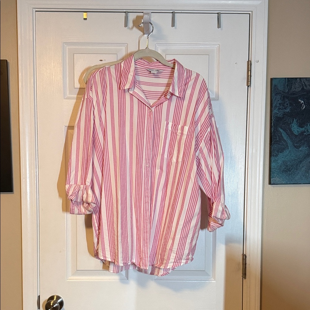 Old Navy Pink and White Striped Button-Down Shirt